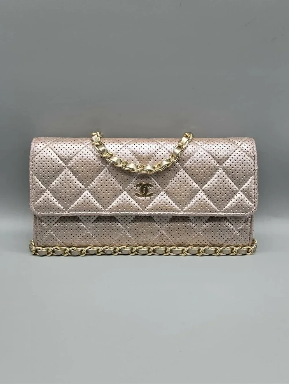 🩷CHANEL Authentic Rose Gold Perforated Leather Wallet/Clutch🩷